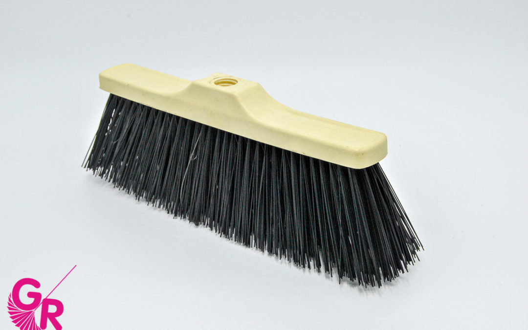 SCOPA INDUSTRIALE cm.35 IN PLASTICA